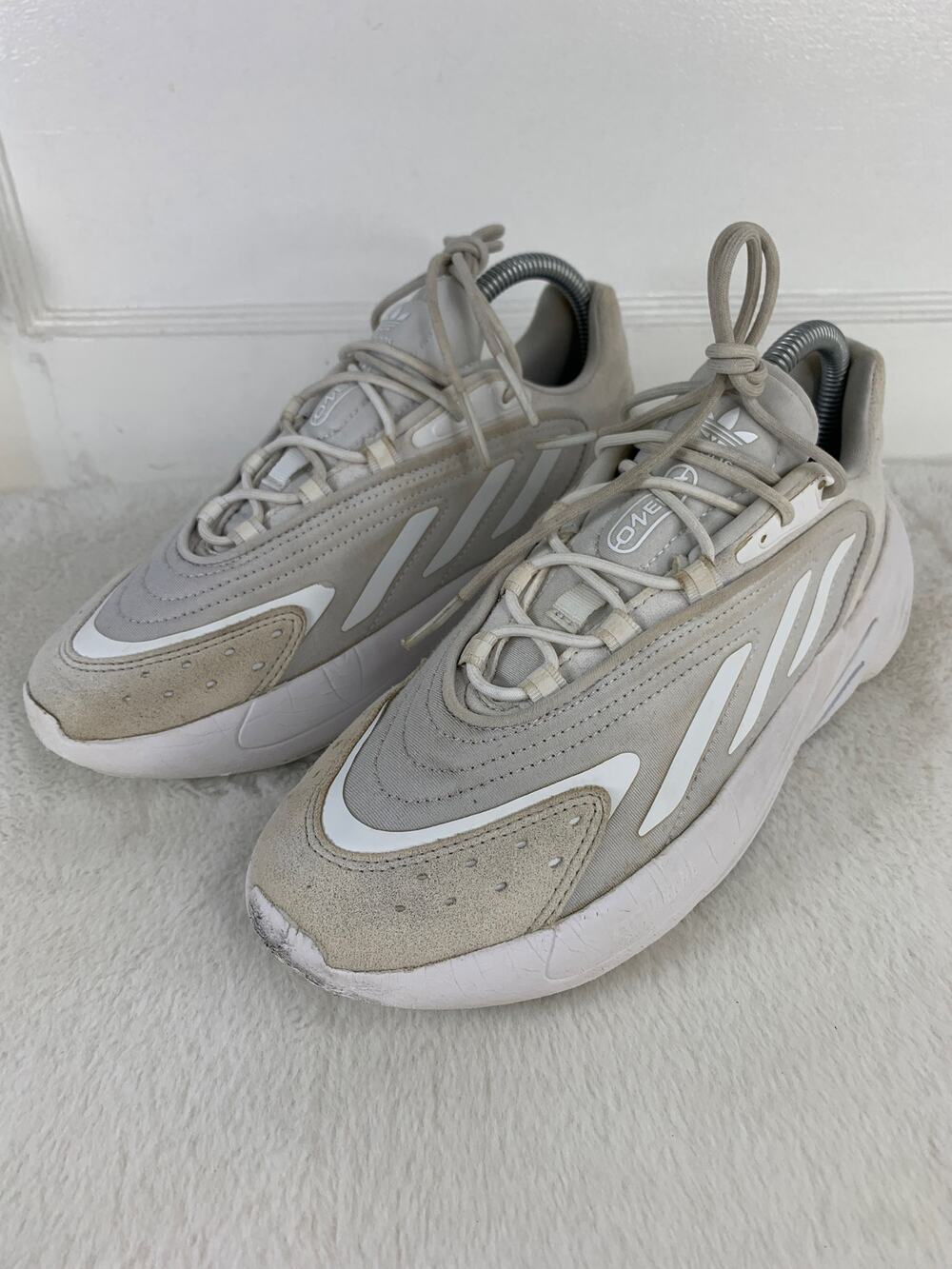 Adidas Ozelia Triple White Sneakers Women’s 8.5 / Youth 6.5